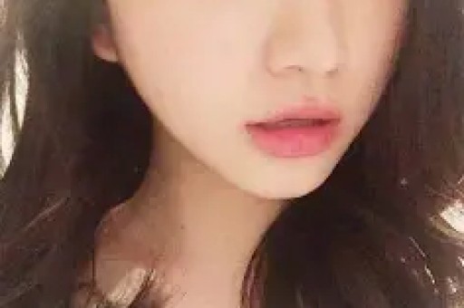 黄一鸣新男友首次露脸秀恩爱闪闪长得超像他回应与闺蜜的矛盾